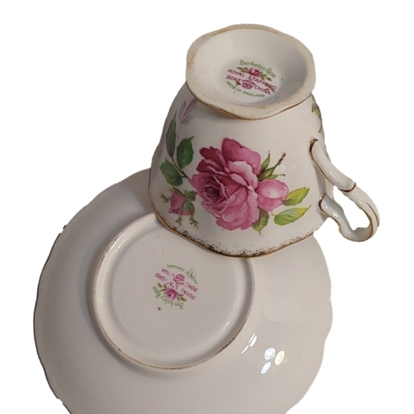 ROYAL STAFFORD BERKELEY ROSE FINE BONE CHINA TEA CUP - Picture 11 of 12